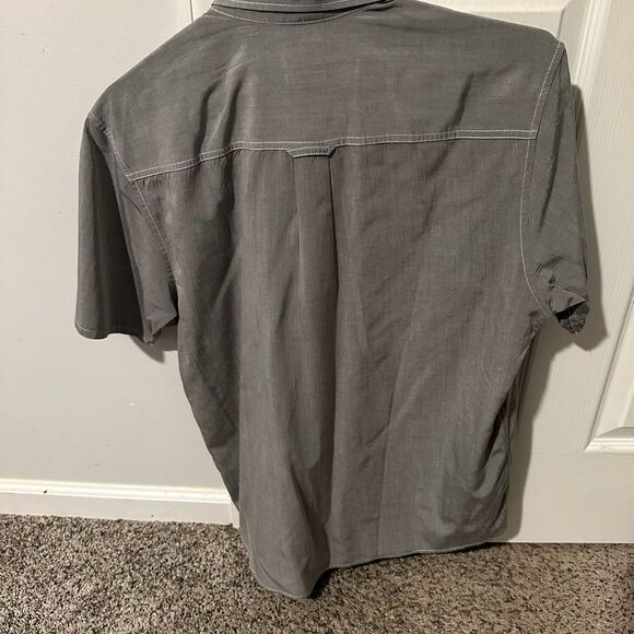 Tommy Bahama Gray & Peach Men's Shirt -Short Sleeve - Large Lot of 2 - Picture 3 of 10